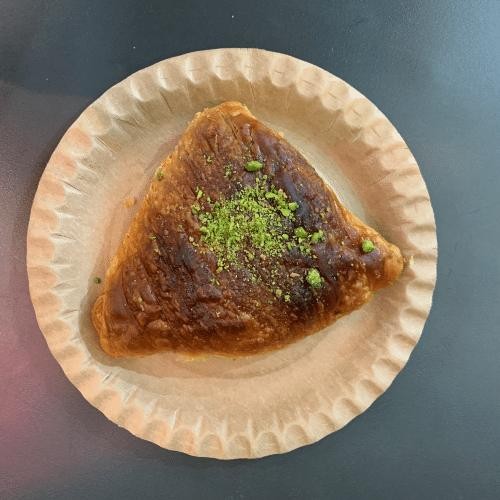 Schaebieat mit Pistazien und Walnüssen 1 Stk شعبيات جوز