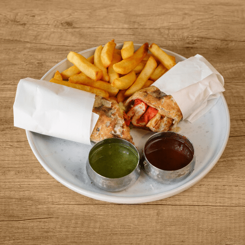 Chicken Tikka Roll und Fries