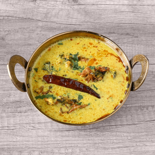 Punjabi Karhi Pakora (vegetarisch)