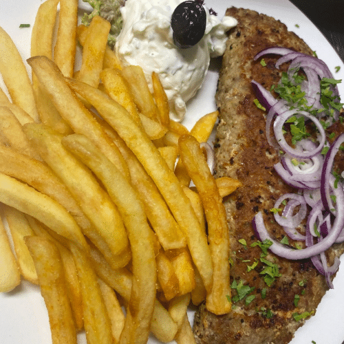 Bifteki mit Frtakäse
