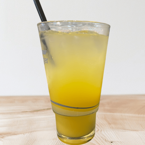 Hausgemachte Mangoschorle 0,4l