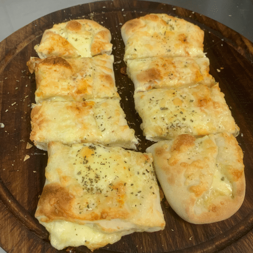 Pizzabrötchen mit Käse