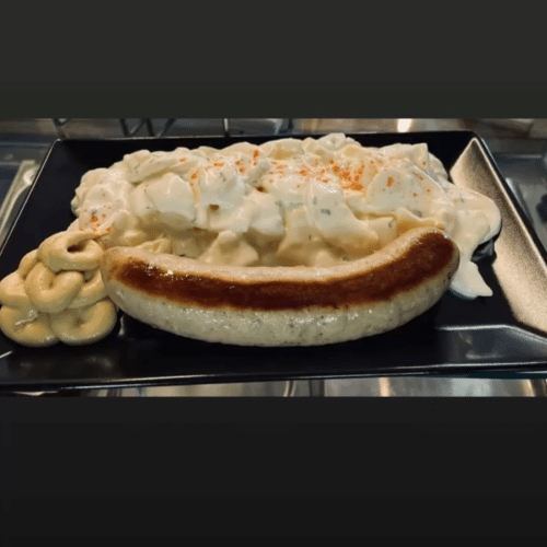 Bratwurst mit Kartoffelsalat