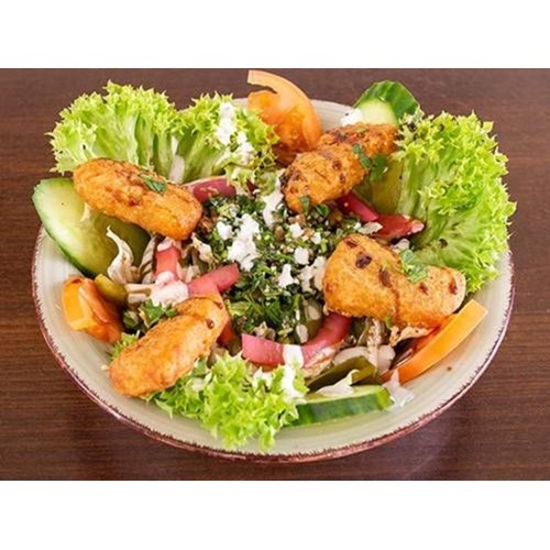 Salat mit Chicken Nuggets