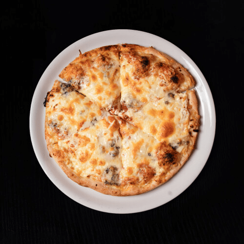 Pizza Schinken und Pilzen