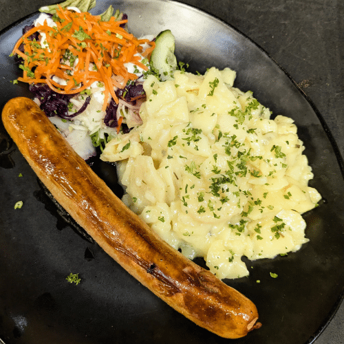 Kartoffelsalat mit Bratwurst