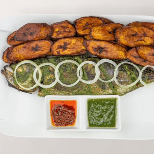 Gegrillter Horse Mackerel mit frittierten Kochbananen