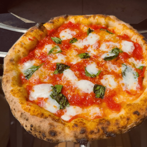 Pizza Margherita, Normal, Ø 26cm mit Gemischtem Salat