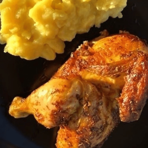 Halbes Grillhähnchen hausgemacht mit Kartoffelsalat
