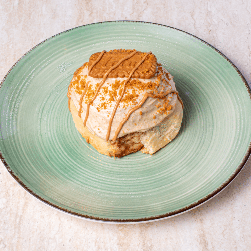 Zimtschnecke mit Lotus Biscoff