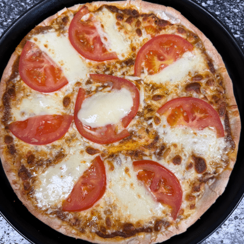 Pizza Mozzarella-Tomaten