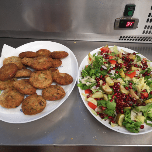 Falafel-Pommes-Bowl