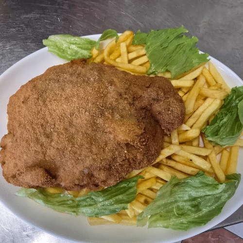 Paniertes Schnitzel mit salat
