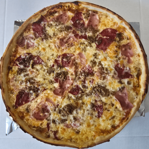 Pizza Salami-Vorderschinken-Hackfleisch