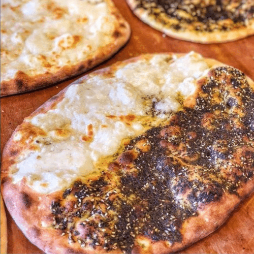 Manakish Coktail ½Käse ½Thymian