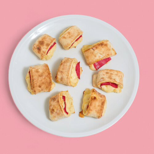 Pizzabrötchen mit Käse und Salami