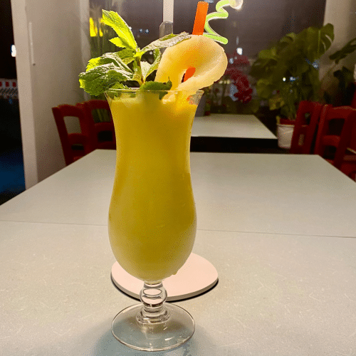Ananas und Mango Shake 0,4l