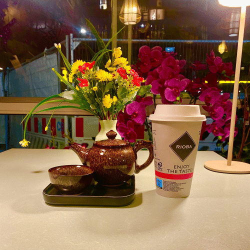 Trà Xanh 0.4l ( Heißer Tee)