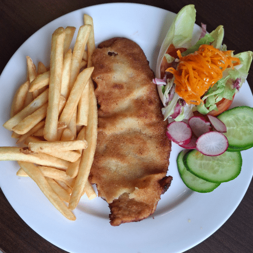 Kalbsschnitzel mit Pommes frites