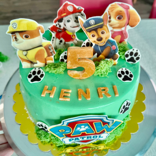 Verschiedene Torten auf die Bestellung, kg Preis