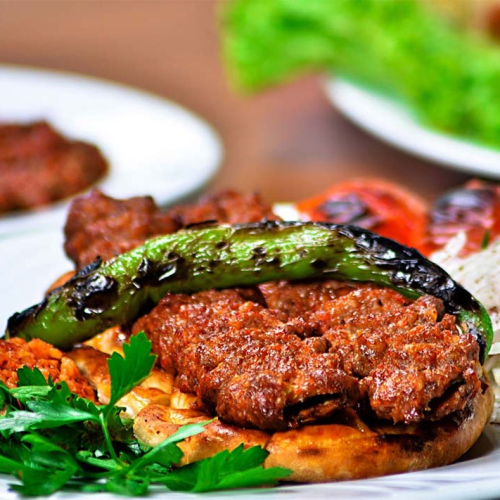 Adana Kebap (2 Stück, scharf)
