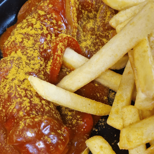 Currywurst mit Pommes frites