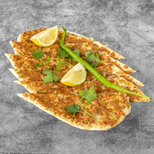 Pide mit Rinderhackfleisch