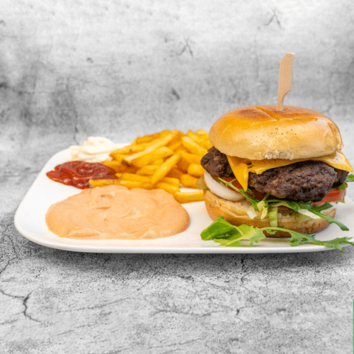 XXL Cheeseburger mit Pommes frites
