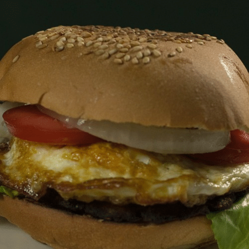 Cheeseburger-mit Ei