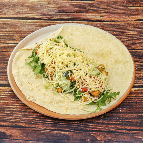 Pizzabrötchen mit Käse und Hähnchenfleisch
