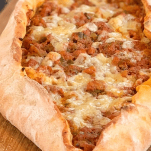 Pide Hackfleisch mit Salat