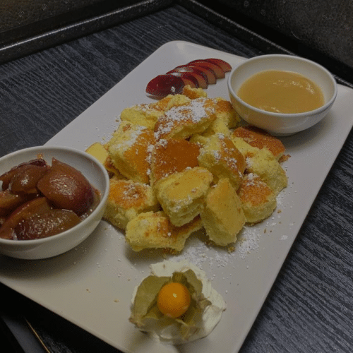 Kaiserschmarrn mit Zwetschkenröster