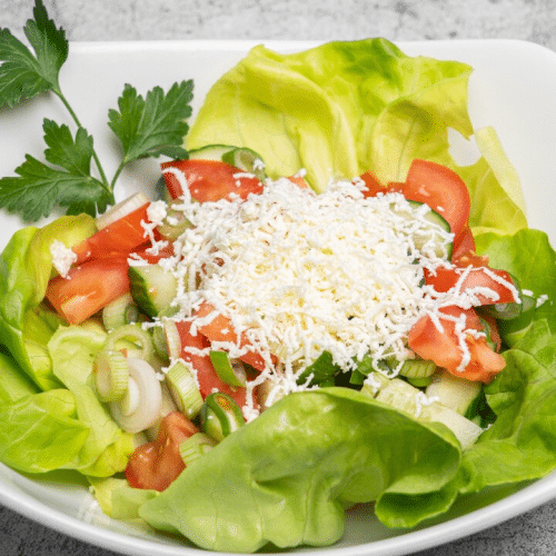Bauern Salat nach rumänischer Art (vegetarisch)