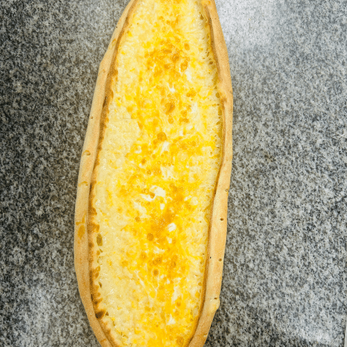 Pide Käse plus Ei