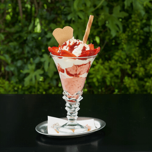 Erdbeerbecher