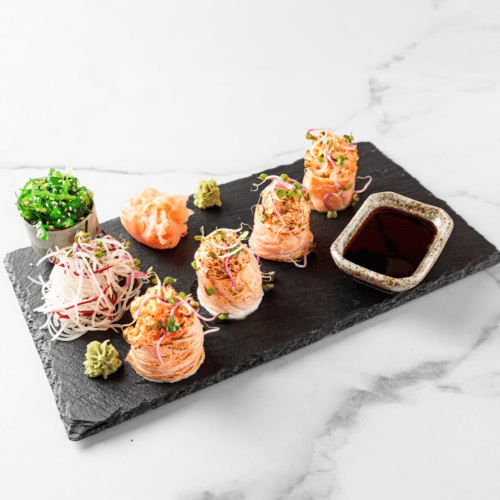 Salmon Rose Spezial Roll (4 Stück)