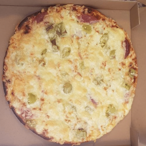 Pizza Salami, Schinken und Peperoni