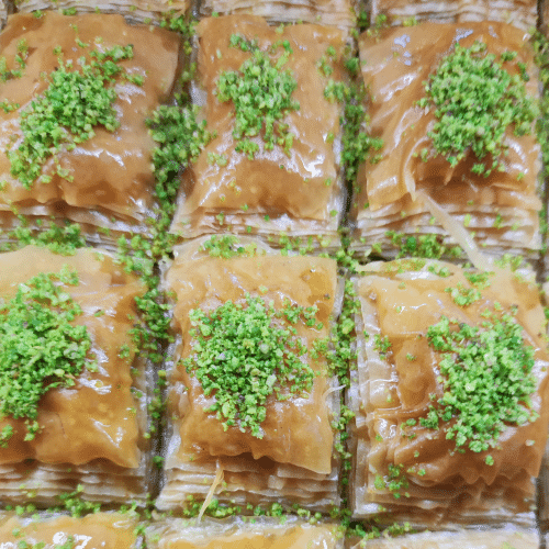 8 Stück Baklava mit Pistazien gefüllt