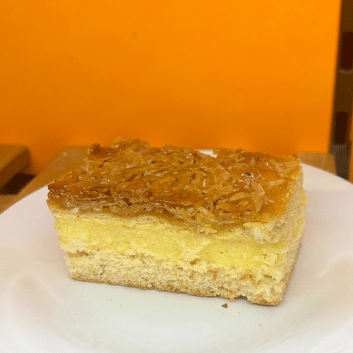 Bienenstich gefüllt