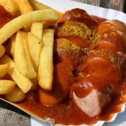 Currywurst mit Pommes frites
