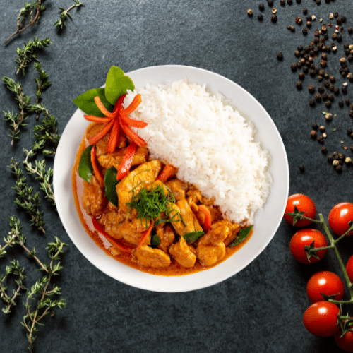 Cơm Curry Gà - Rote Thai Currysoße mit Huhn