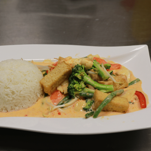 Gebratener Tofu und Gemüse (vegetarisch)