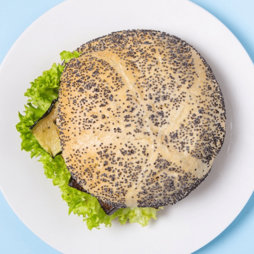 Belegtes Mohnbrötchen