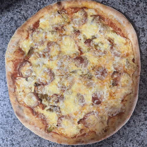 Pizza Sucuk Spezial