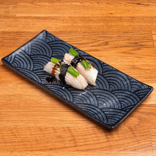 Hamachi-Spargel Flambiert Nigiri