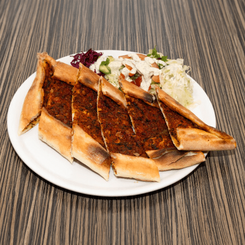 Pide mit Hackfleisch