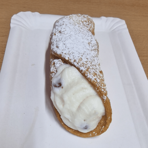 Cannolo ricotta