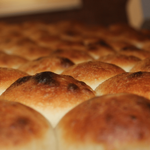 Pizzabrötchen mit Kräuterbutter