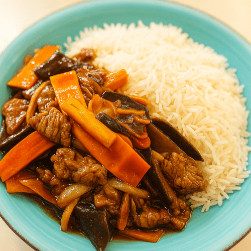 Rindfleisch mit Morcheln, Champignons und Bambussprossen