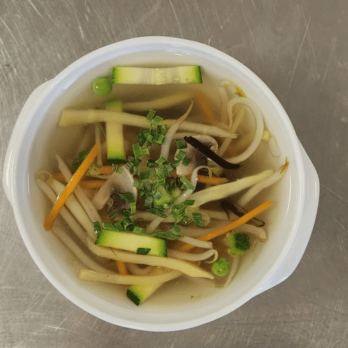 蔬菜粉丝汤Gemüsesuppe